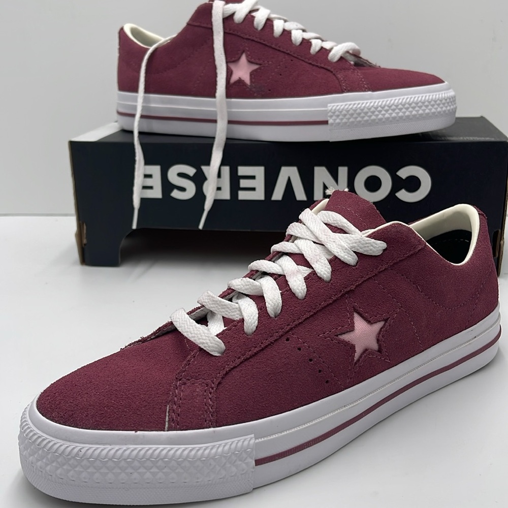 Converse Men’s Burgundy Sneakers with Star Detail
A11099C
ONE STAR PRO OX GREY/ - Picture 14 of 16